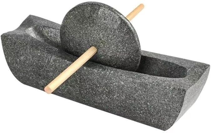Bluestone roller, tea grinding in Song Dynasty, small stone mortar, roller, matcha tea powder production, tea cake grinding, coffee bean grinding.
